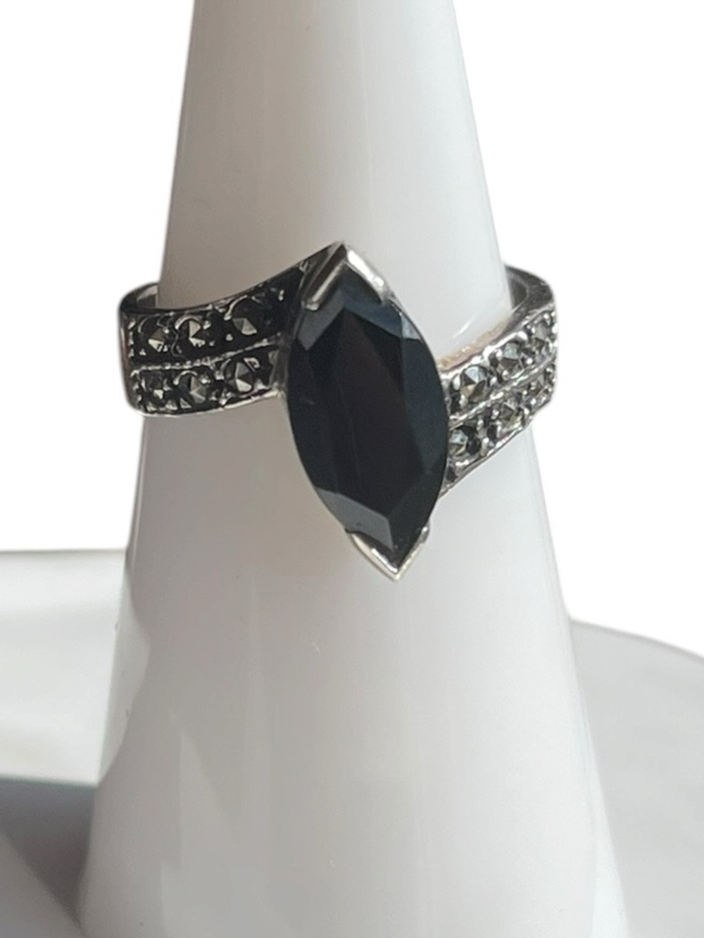 Artist Signed Sterling Silver Black Onyx Marquise Ring w/ Marcasite Accents Size